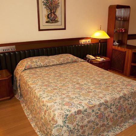 Hotel Gran Corona São Paulo Pokoj fotografie